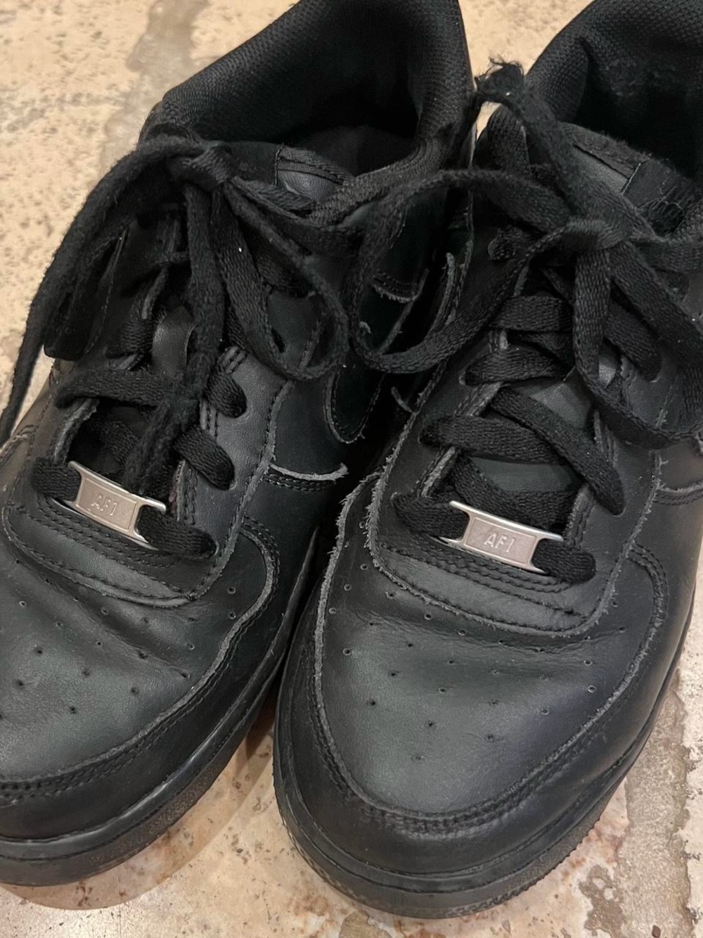 Nike Men's Black AF1 Leather Sneakers